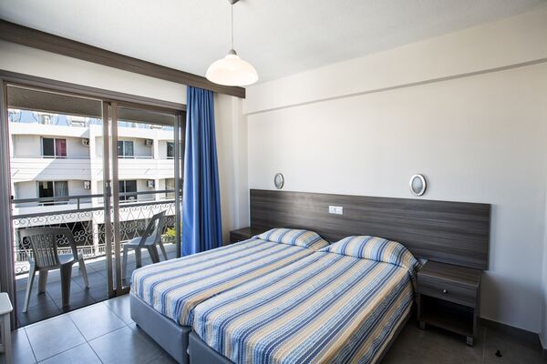 Ayia Napa Party Suites - 3 of 7
