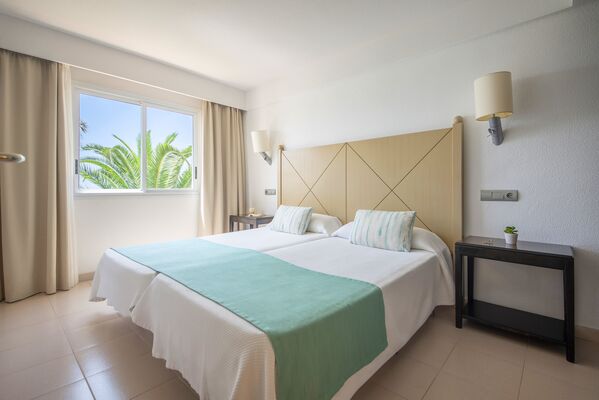 Blau Punta Reina Resort - 14 of 25