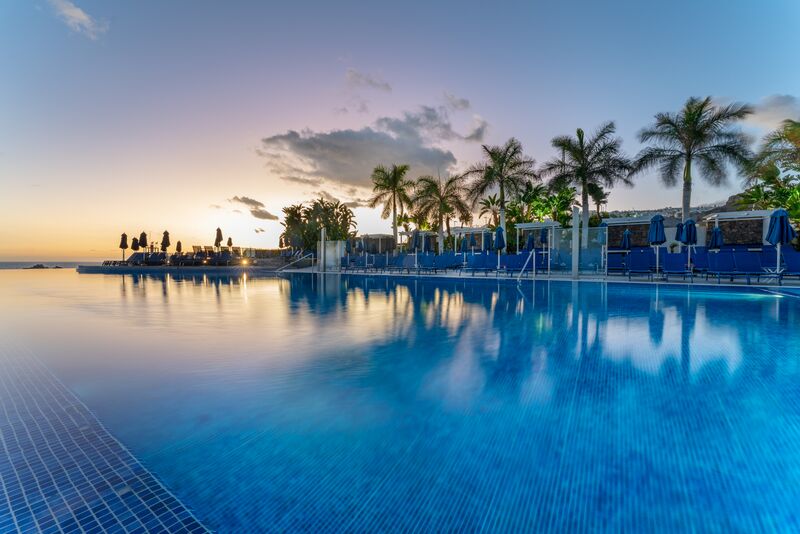 Satocan Marina Suites - Puerto Rico, Gran Canaria - On The Beach