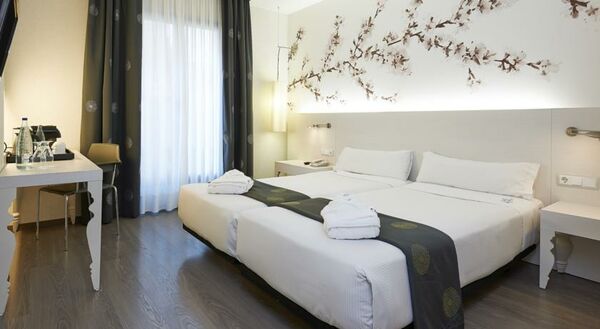 Hesperia Ramblas - 3 of 10