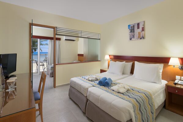 Avra Beach Resort Hotel & Bungalows - 4 of 20