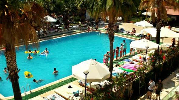 Arinna Hotel - 2 of 11