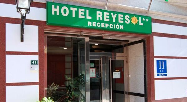 Hotel Reyesol - 11 of 12