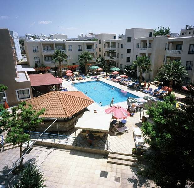 Damon Hotel Apartments Paphos On The Beach