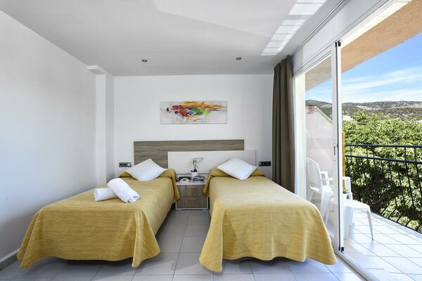 Gabarda & Gil Hotel - 12 of 21