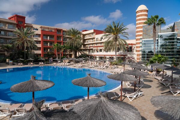 Elba Carlota Beach Hotel - Caleta De Fuste, Fuerteventura - On The Beach