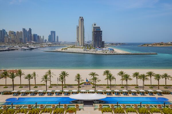 Hilton Dubai Palm Jumeirah - 2 of 22
